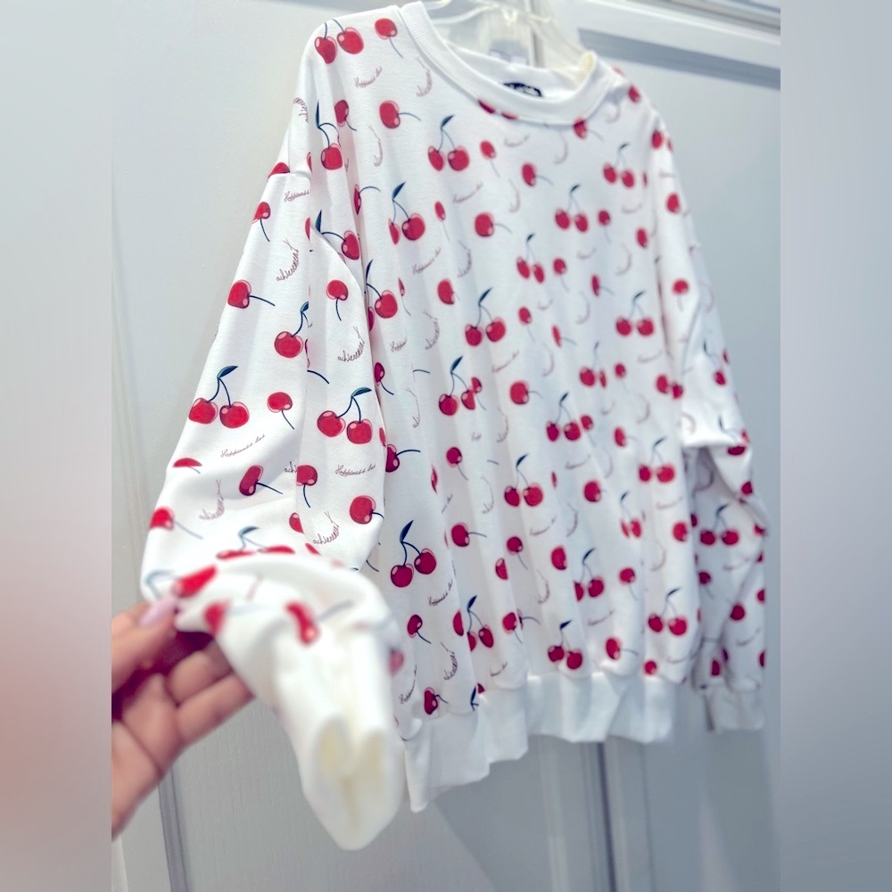 New Cherry Patterned White Sweatshirt. Oversized - image 5